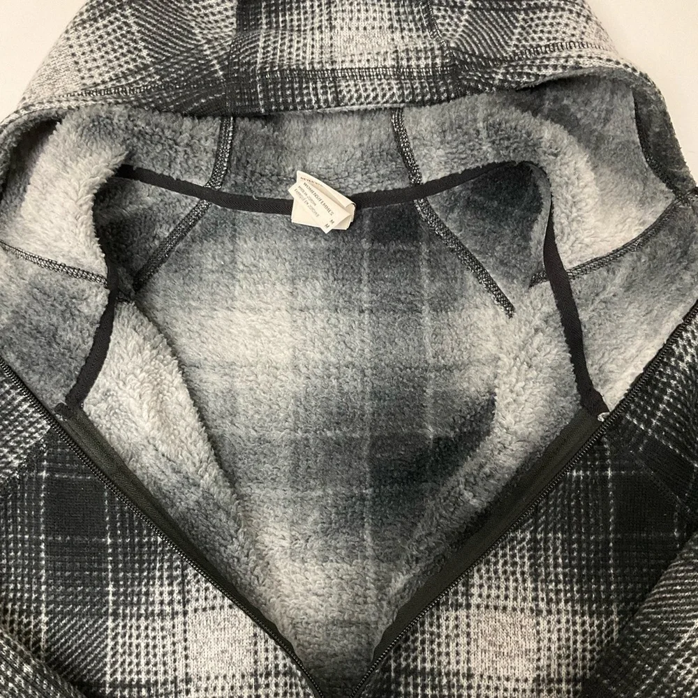 The North Face 1/4 Zip Fleece Hoodie - Picture 5 of 11